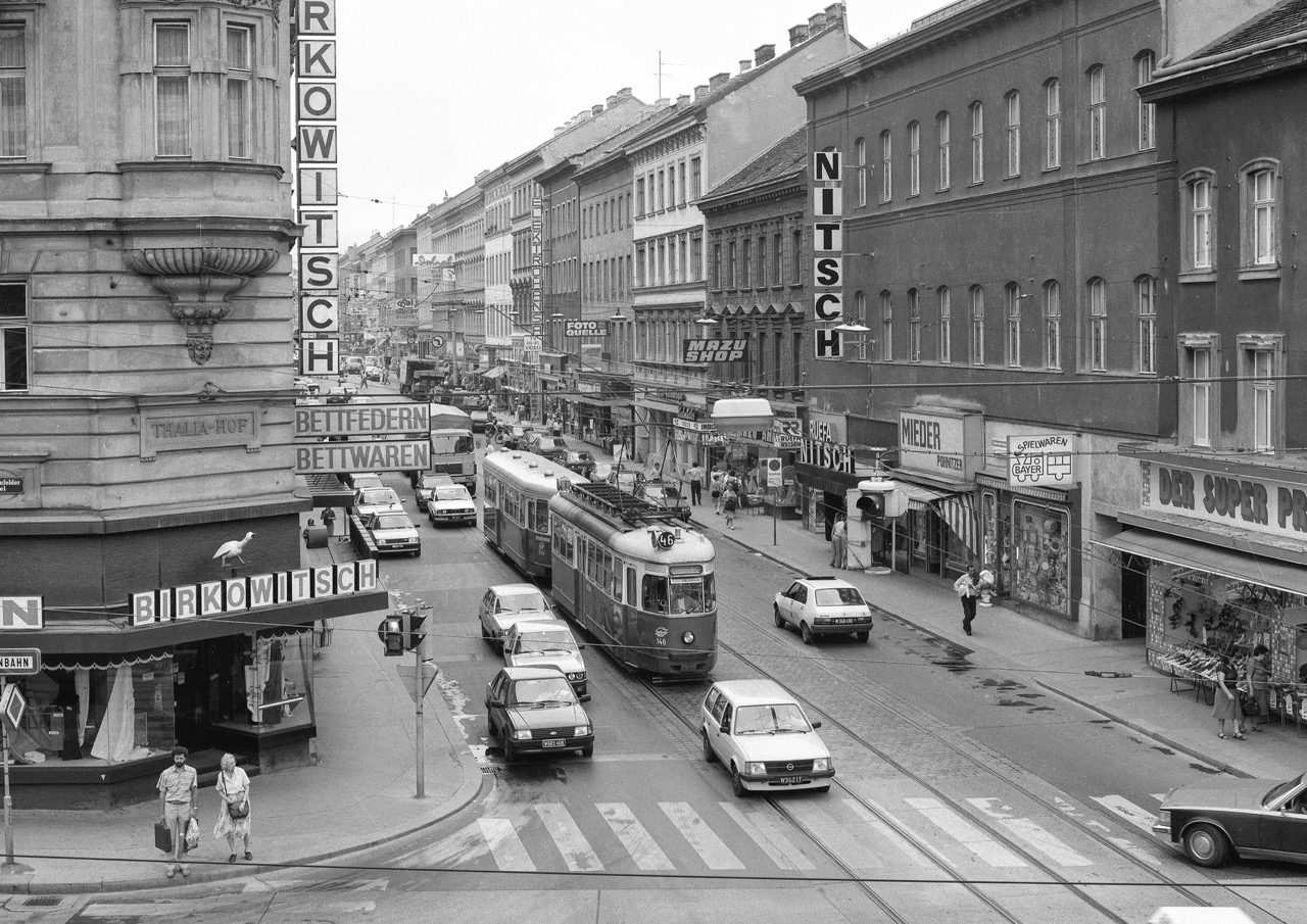 Zug der Linie 46, Thaliastraße Fahrtrichtung Bellaria, Ring, 1987, © Wiener Linien